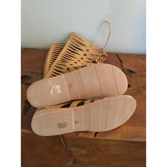 NEW Jeffrey Campbell Camel Suede Gladiator Sandals - Picture 6 of 8